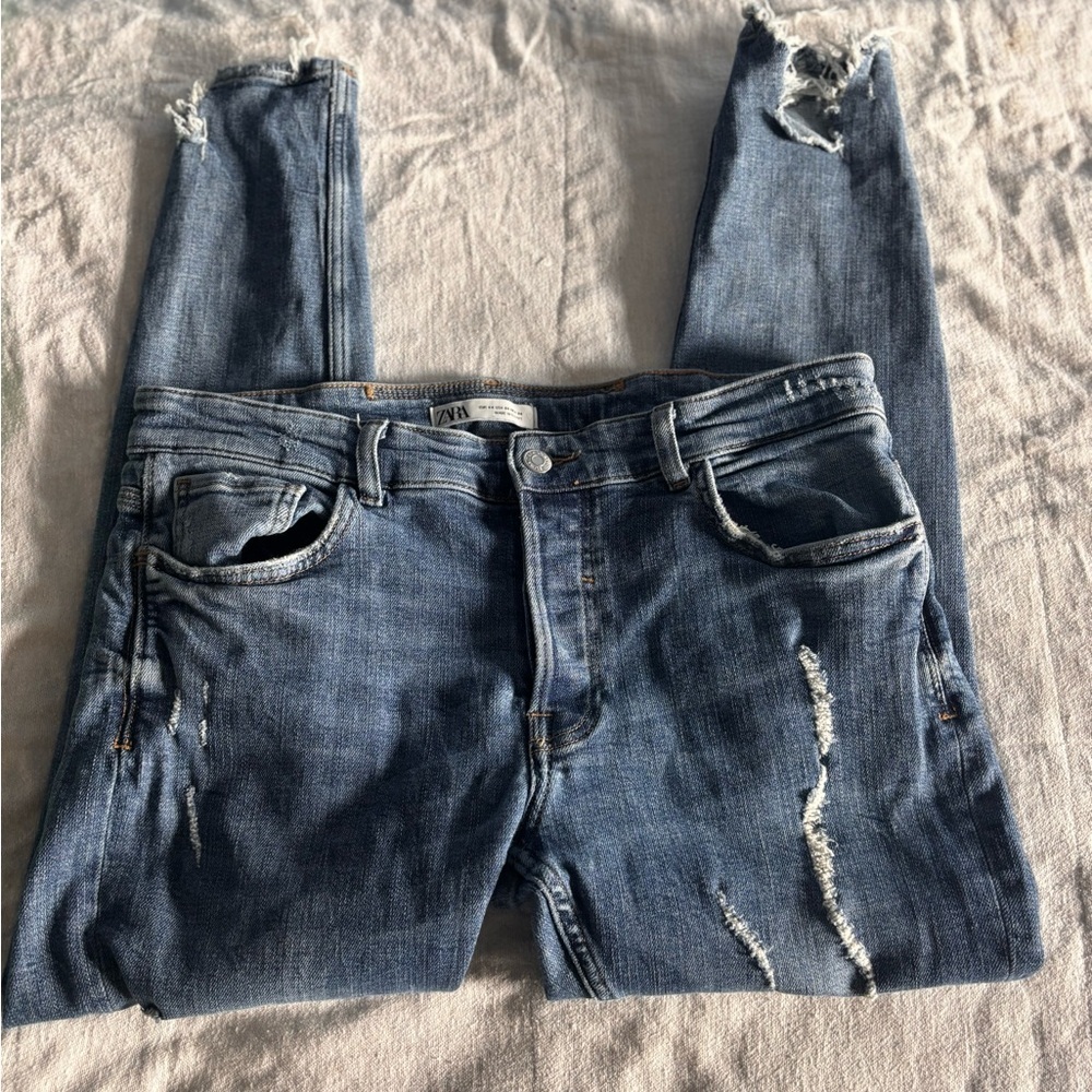 Zara Jeans Women's size 34 Skinny Button Fly Distressed Destroyed Medium Wash